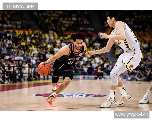 CBA季后赛名额争夺战激烈多队争相拼搏力争晋级荣耀之路